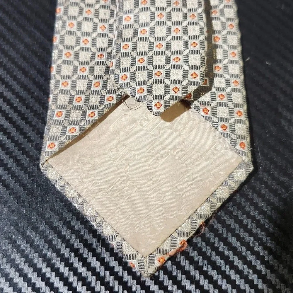 Banana Republic Gray/Orange Micro Geometric Pattern 100% Silk Tie Made in Turkey